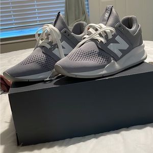 New Balance 247 Sneakers